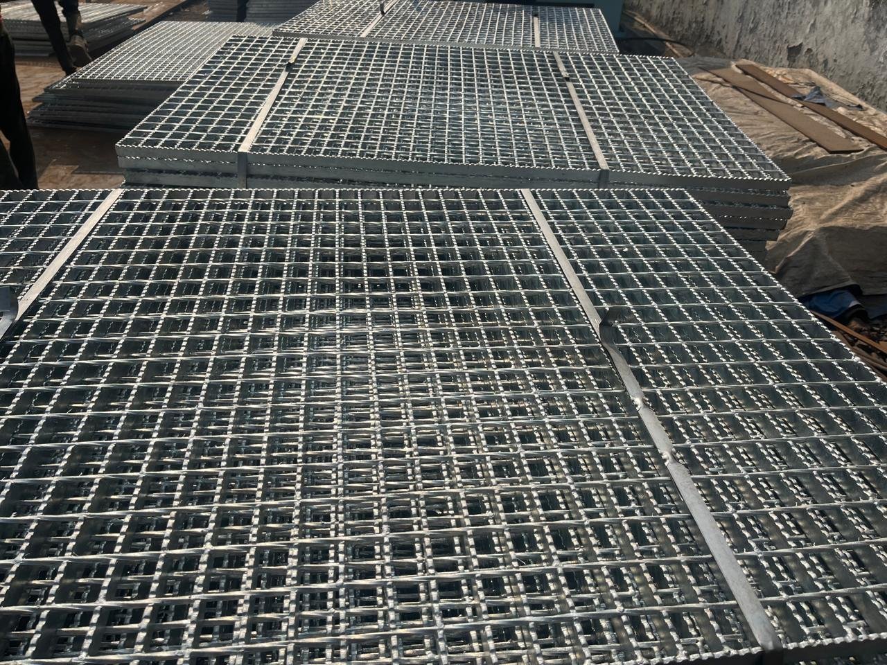Serrated Grating Manufacturer in India